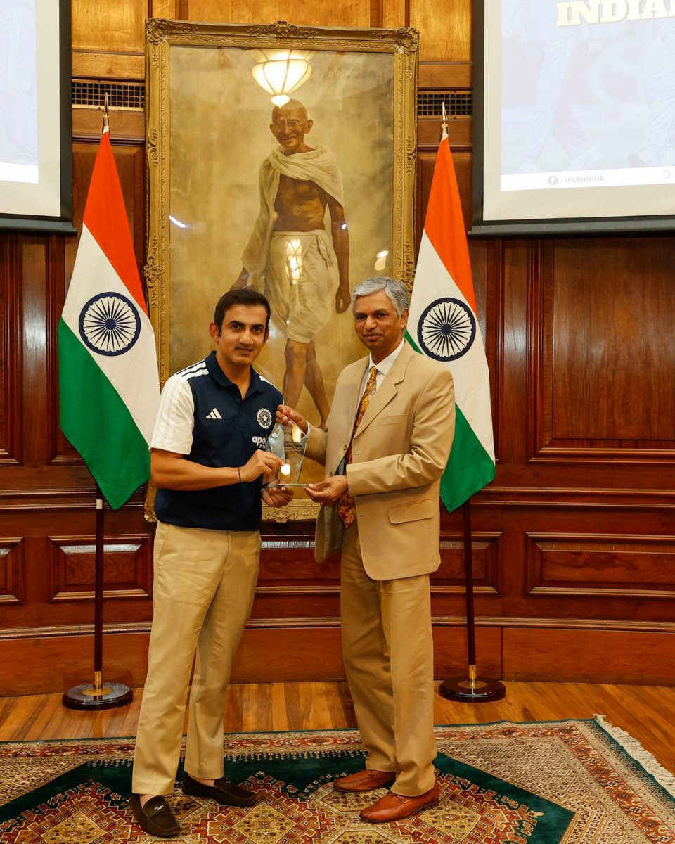 ArifPashaTweets's tweet photo. Most liked pic on internet today. 
Team India visits Indian high commission in London (UK) . Shut down all the fake rumours. This RO-KO will definitely play 2027WC and will win it. 
@imVkohli @GautamGambhir @ImRo45 https://t.co/Tj0gvI5QBH