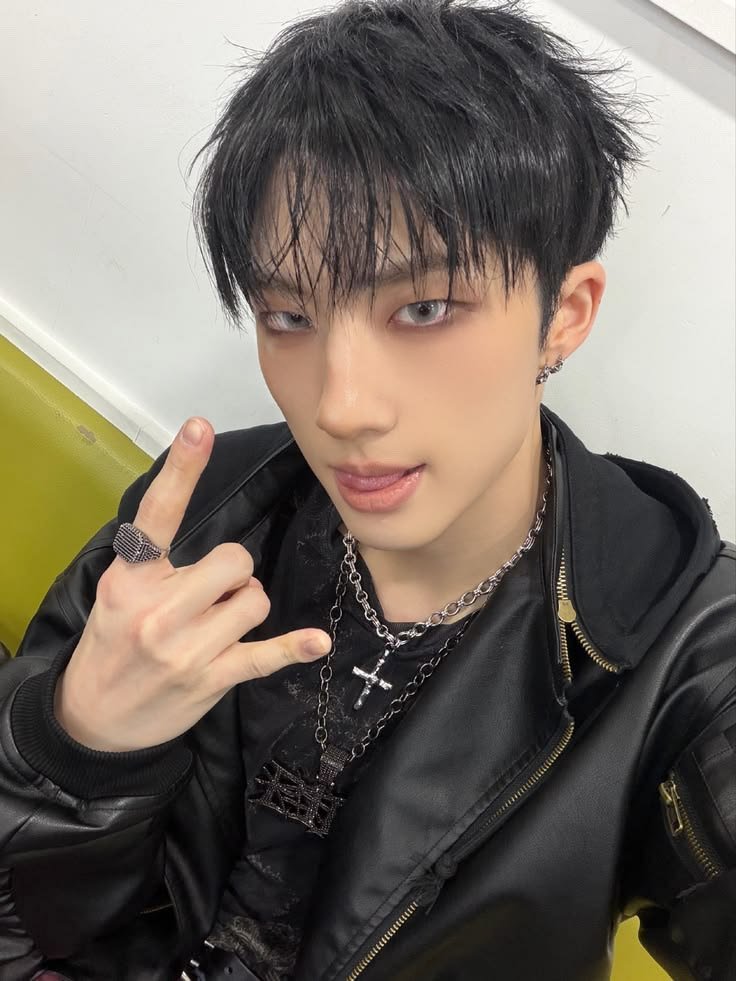 piwonloml's tweet photo. that rock1harmony album WILL come 🤘
#p1sd #p1eceselcaday #p1ece #p1harmony #JIUNG https://t.co/ScSSc3N4zw