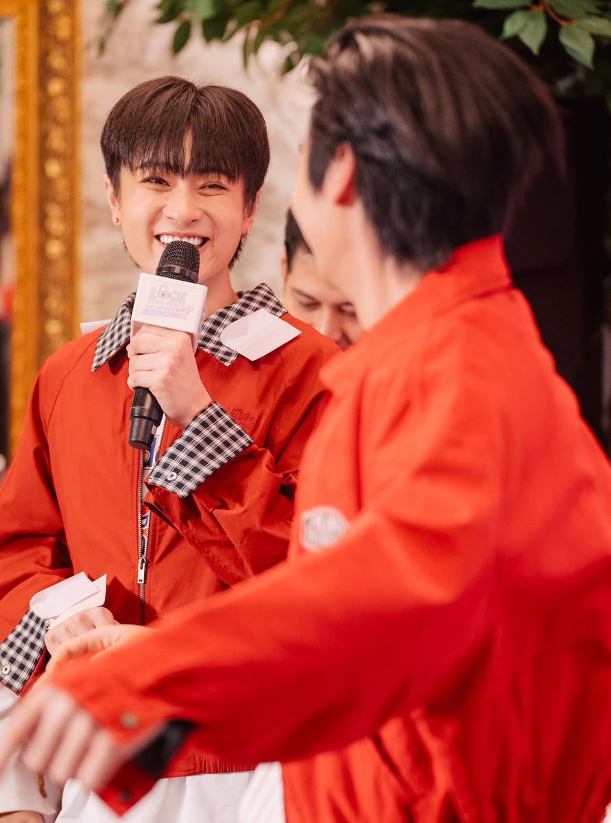 2TePie's tweet photo. With P’thee                   Without P’thee https://t.co/AWojROhTWt