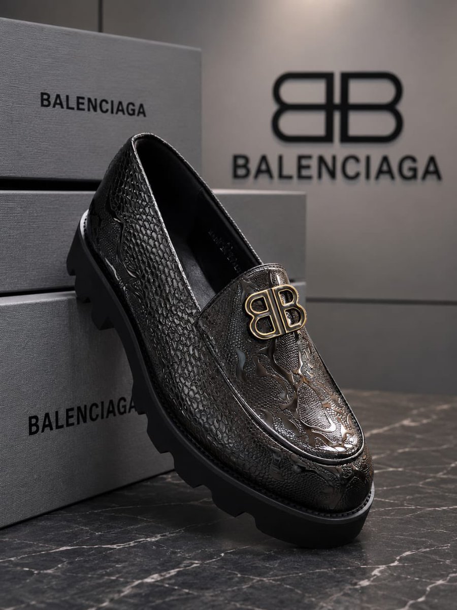 kdwatchesandmo's tweet photo. BALENCIAGA 
QUALITY 
Size 41 to 46 
Boxes 
N47,000 https://t.co/3IHTRkLLFw