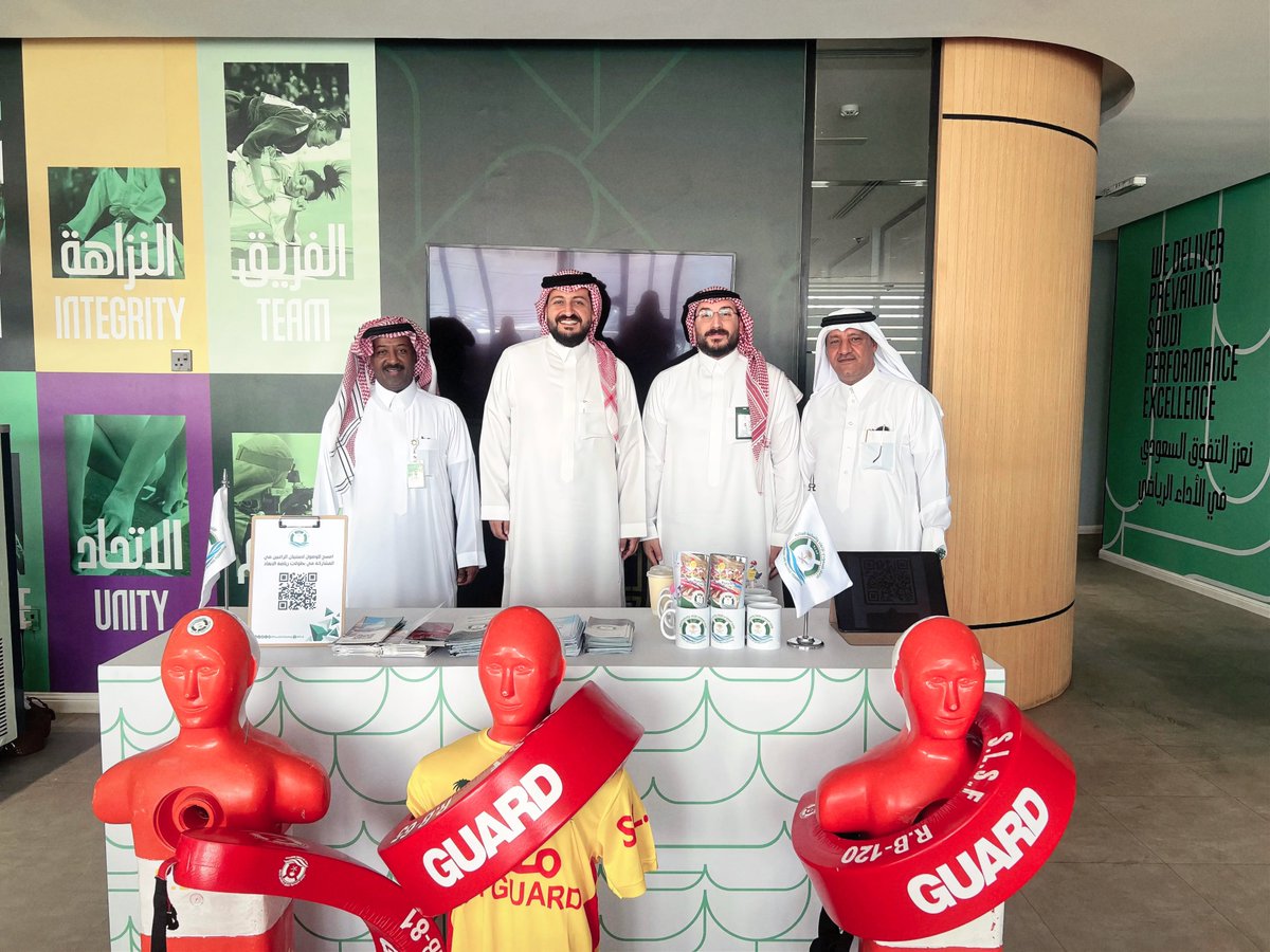 SaudiLifeSaving's tweet photo. معًــــا نُلهــــم… ونصنــــع الأثــــر 

جانبٌ من مشاركة الإتحاد السعودي للإنقاذ والسلامة المائية في تفعيل #اليوم_العالمي_للوقاية_من_الغرق
عبر برنامجٍ توعوي لمنسوبي اللجنة الأولمبية والبارالمبية السعودية في الرياض ، تضمن التعريف باليوم العالمي للوقاية من الغرق، ومبادئ الإنقاذ والإسعافات الأولية لحالات الغرق؛ تعزيزًا للوعي بالسلامة المائية والوقاية من الغرق 🛟 🌊 

@TeamSaudi