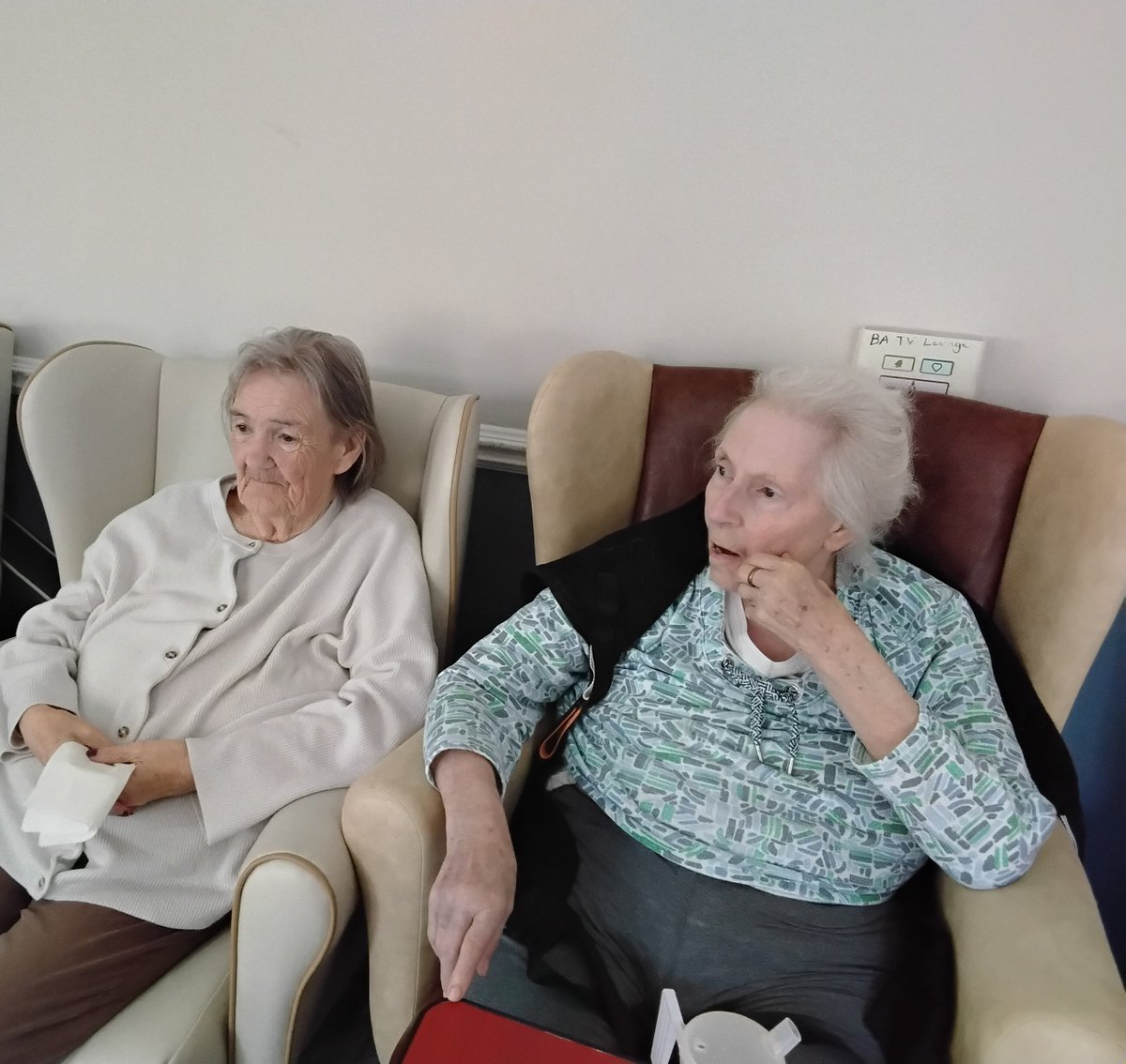 RedHouse44's tweet photo. It was a lovely afternoon listening to residents singing together #hicaactivities #bridlington #carehome https://t.co/KVY184wF3T