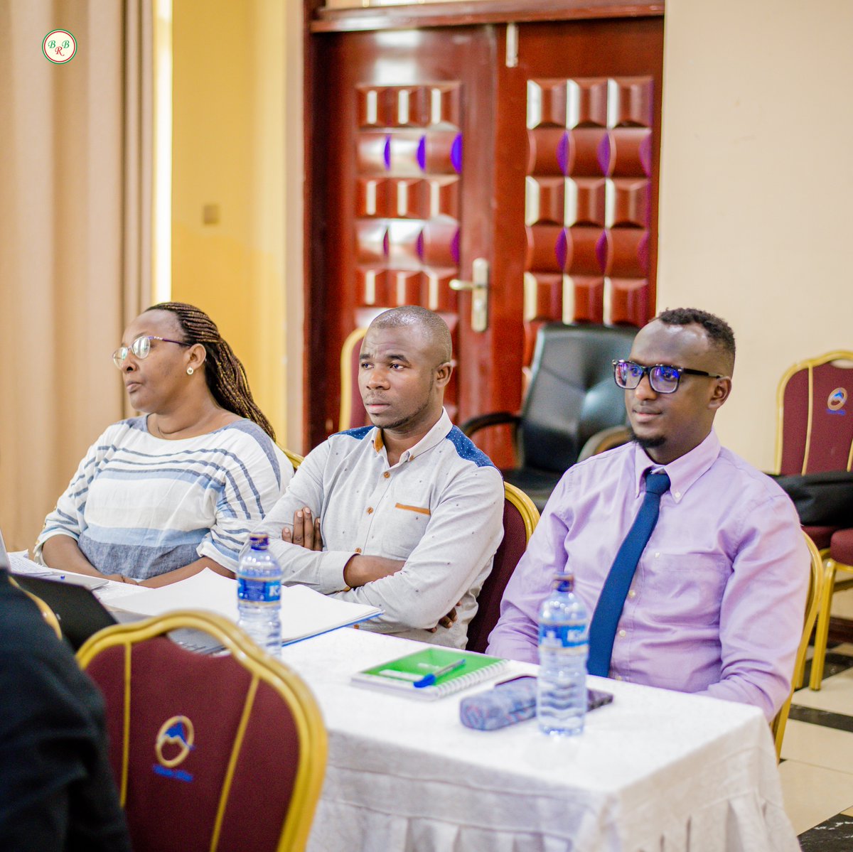 BankiNkuru's tweet photo. Au programme :
✅Analyse et perspectives des réformes macroéconomiques en cours;
✅Les mécanismes de transmission des politiques monétaire et fiscale;
✅La finance digitale;
✅La recherche appliquée.
Merci aux Prof @LeonceNdikumana &amp; P. Nguimkeu pour leur appui &amp; expertise. 
2/2 https://t.co/sLUN5blB6e
