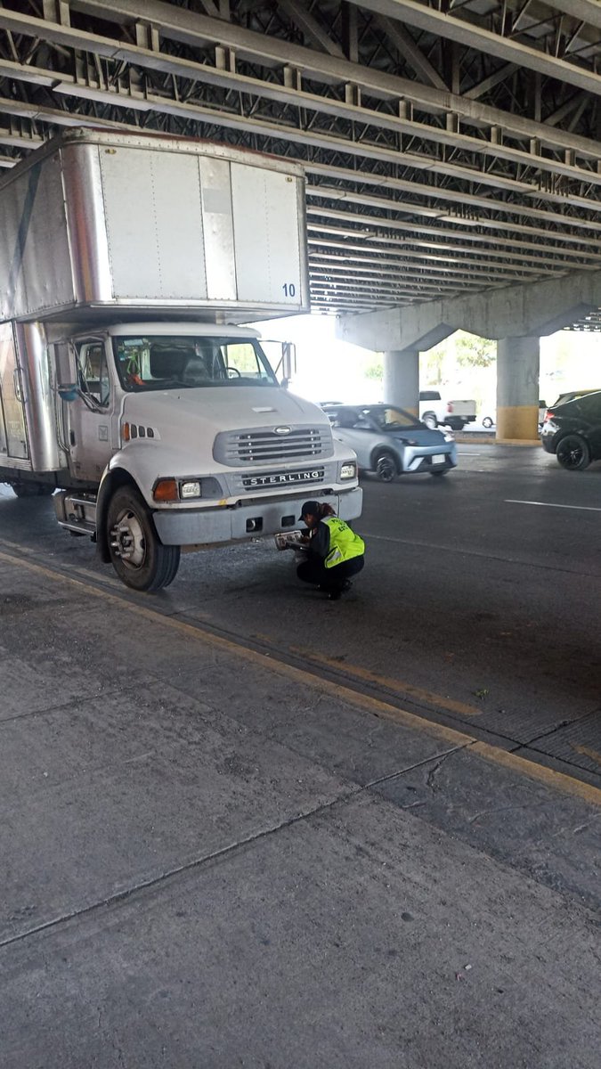 Woowootepec's tweet photo. Y por que hay mas trafico en Lopez Mateos, y periferico?? Por el reten que instalan las elementos de la @JaliscoVial Quitando placas para garantizar el pago de la multa...entorpeciendo la circulacion @GabrielTorresEs @MilenioJalisco @Trafico_ZMG https://t.co/Psp8EZVOf6