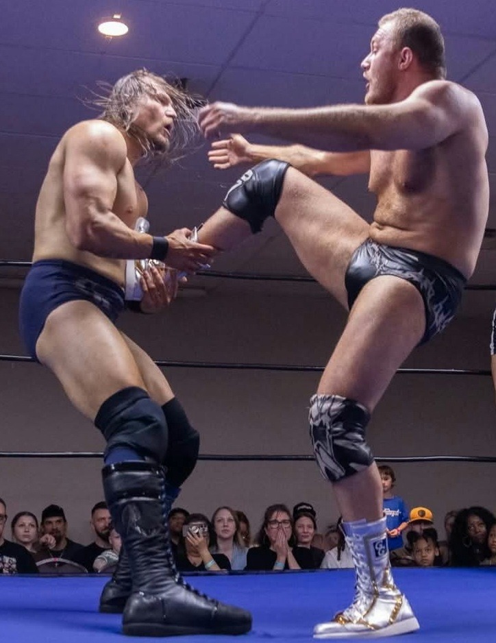 wresadam's tweet photo. Pro Wrestling Action Shots!!!!
#prowrestling #gay #muscle #trunks #bulge #bulgemen #suffering #hot #wrestlers #prowrestlers #wrestling #studs #action https://t.co/Z11gUIPF2Y