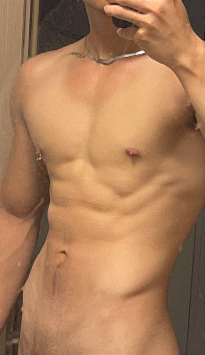 MxTHaS's tweet photo. 抖音肌肉男小汪肌，在病床上被撸和干，20分钟，未露脸，需要的请看我主页简介！ https://t.co/aU31iycir1