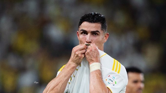 MN_ALS7's tweet photo. يناضلون .. بصدق ٍ ..لا..مثيل..له
كأنهم..تحت سور النصر قد نشأوا

فيهم .. وفاء .. عجيب ..في تميزه
قد أنجزوا..كل ما..للنصر قد وعدوا

هل مسهم طيف عشق النصر فأخترعوا
للعشق..فلسفة..تهوي..بمن غدروا

عار على من،نهوض النصر يزعجهم
فالأمر.. لايحتمل.. أفعال من فعلوا

ل @farhan_alfarhan 💛💙 https://t.co/Slep8uZkiH