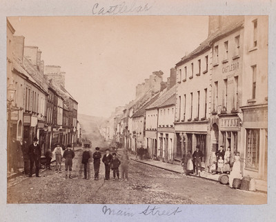 Fiona_Forde_Irl's tweet photo. Main Street #Castlebar #Mayo c.1880📸NLI https://t.co/KaItB8TFBe