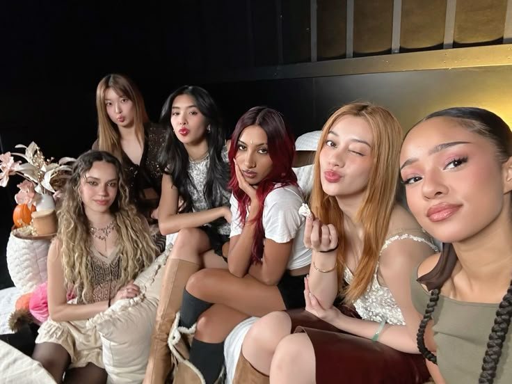 ambbbseye's tweet photo. katseye will always be six girls.. https://t.co/7RmMx3W9Lz