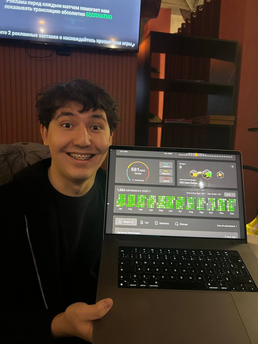 ilyasfounder's tweet photo. I ruined my career at Google.

I chased google since high school, but rejected it to build my company.

What I did to get the offer:
> 600+ LeetCode solves this year (greenest Github you’ll ever see)
> senior SWE at the largest bank in Asia
> retired my parents at 19 making $200k in crypto
> dropped out of college after a month