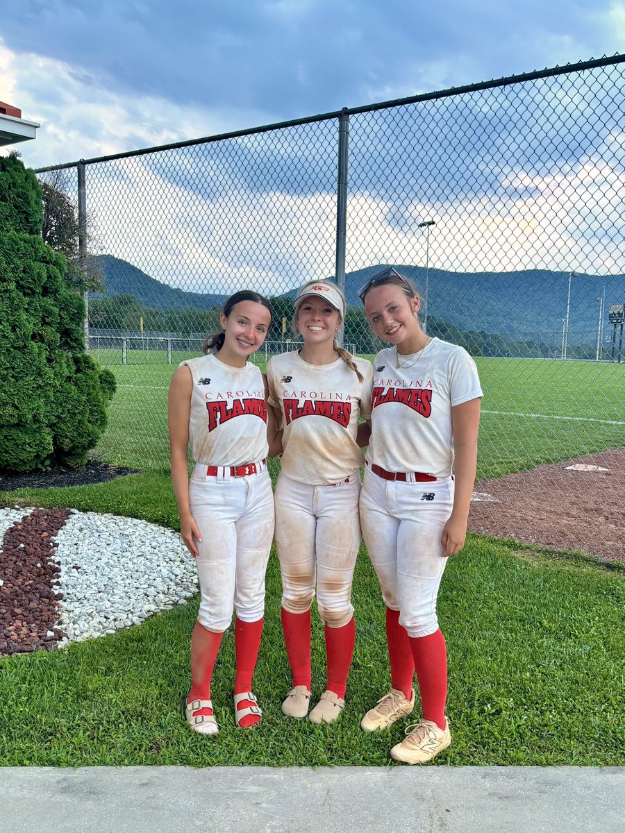 carolinaflames1's tweet photo. Great wkd for CF Love in Salem, VA!  We finished 6-4 over 3 days &amp; couldn’t be prouder of the grit and resilience this team showed. We also received great feedback from college coaches.

Shoutout to @AllieBurgess26, @anistonp27 , and @lizzy_hamann for a combined shutout in G7! https://t.co/apw8ubAX8T
