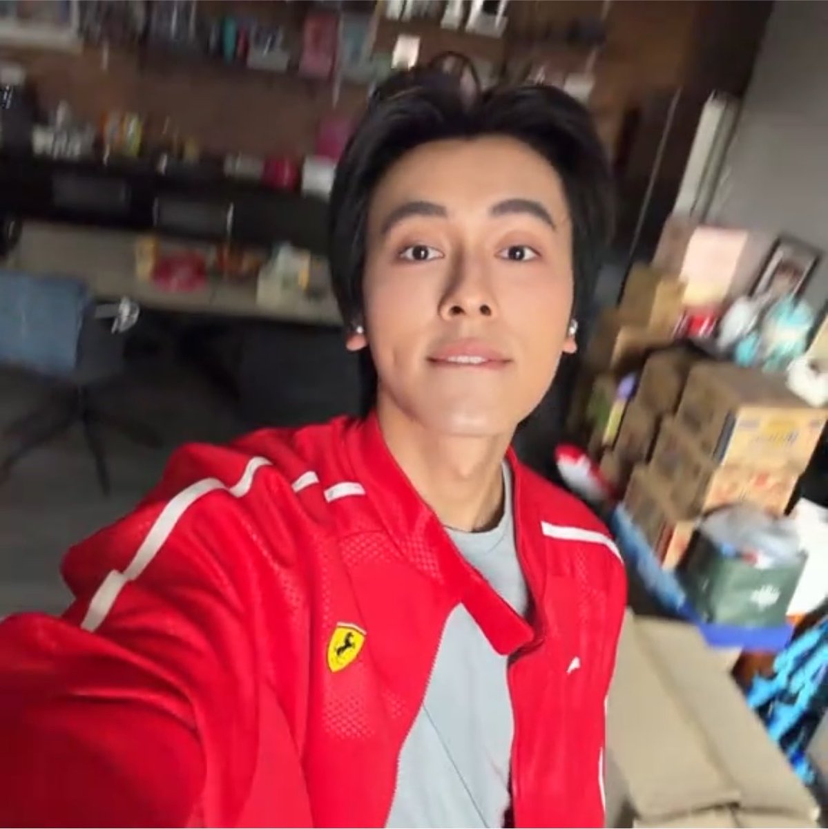 rozzytc's tweet photo. ผมม้า                                                   ผมเมะ https://t.co/RF5PEsdirq