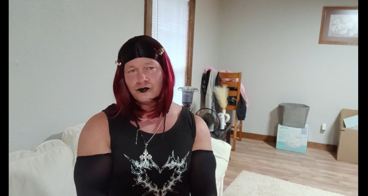 Alphasissy31622's tweet photo. Come here I wnt bite.... hard https://t.co/0k8I7yfK0h
