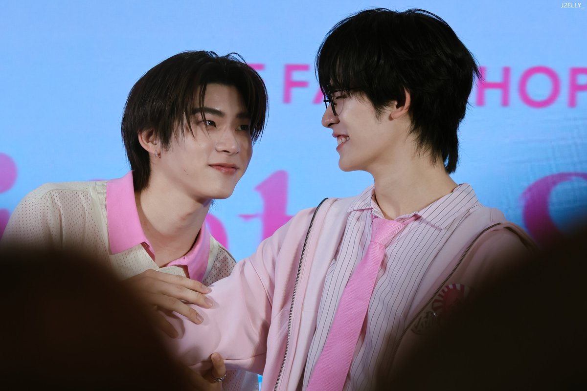 J2ELLY_'s tweet photo. ม๋าเด็กช้อนตา ♡

TEETEEPOR BRIGHT SHINE  

#TFSBrightAndShinexTTP 
#twnpich #porsuppakarn https://t.co/xWABGmBCsK
