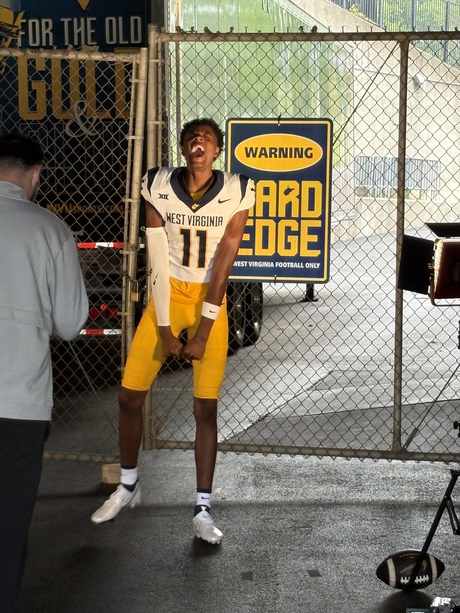 therealroscoe11's tweet photo. From here to there #work2do #onANDoffthefield @TEwracademy @RecruitWestlake @RecruitGeorgia @TJ_Randall12 @adamgorney @On3NIL @247recruiting @espn @WestlakeSports1 https://t.co/TXwtgQSx4J