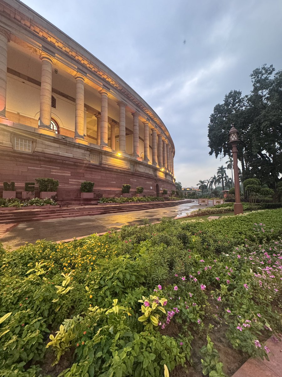 NEETAS11's tweet photo. After ☔️! #delhimonsoon https://t.co/VECN29R33N