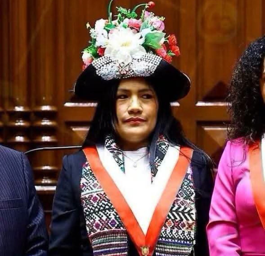 johnidem's tweet photo. Ni Jack Sparrow se atrevió a tanto https://t.co/Tfcqo1lBNT