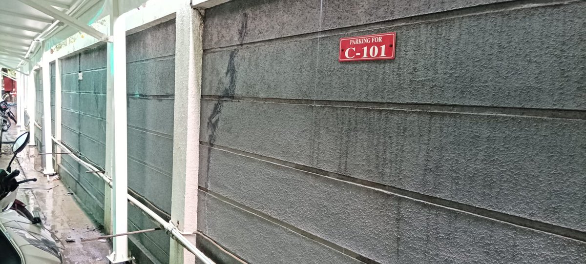 sanrose123's tweet photo. @santoshkanse @PCMCSarathi @pcmcindiagovin @pcmc_housing @ThePuneMirror @PCcityPolice @pcmcindiagovin @PCMCSarathi @CPPuneCity @ThePuneMirror @pcmc_housing @PCcityPolice
Elevate 57 builder still not following proper precautions and day by day going worst thing from the builder.
Heavy concrete core fell down to neighbourhood balcony.Insert iron rods to compoundwall https://t.co/fRltwknob3