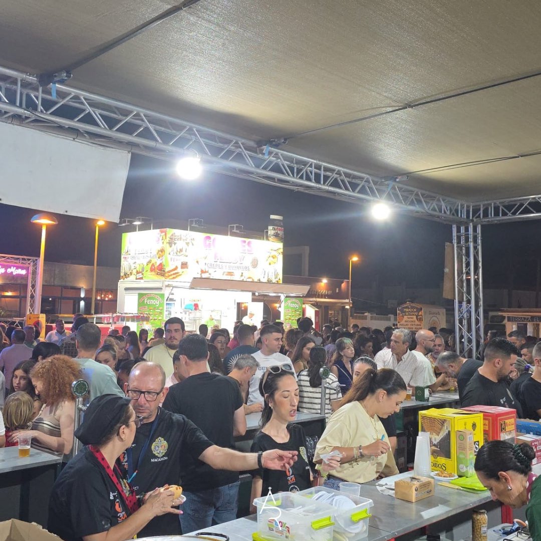 MacarenaAlmeria's tweet photo. Tras estos días de duro trabajo solo podemos dar un inmenso GRACIAS a los hermanos y allegados que una vez más lo habéis dado todo por la Hermandad. 

¡Nos vemos en la Feria de Almería! https://t.co/6wlsrKpTY9