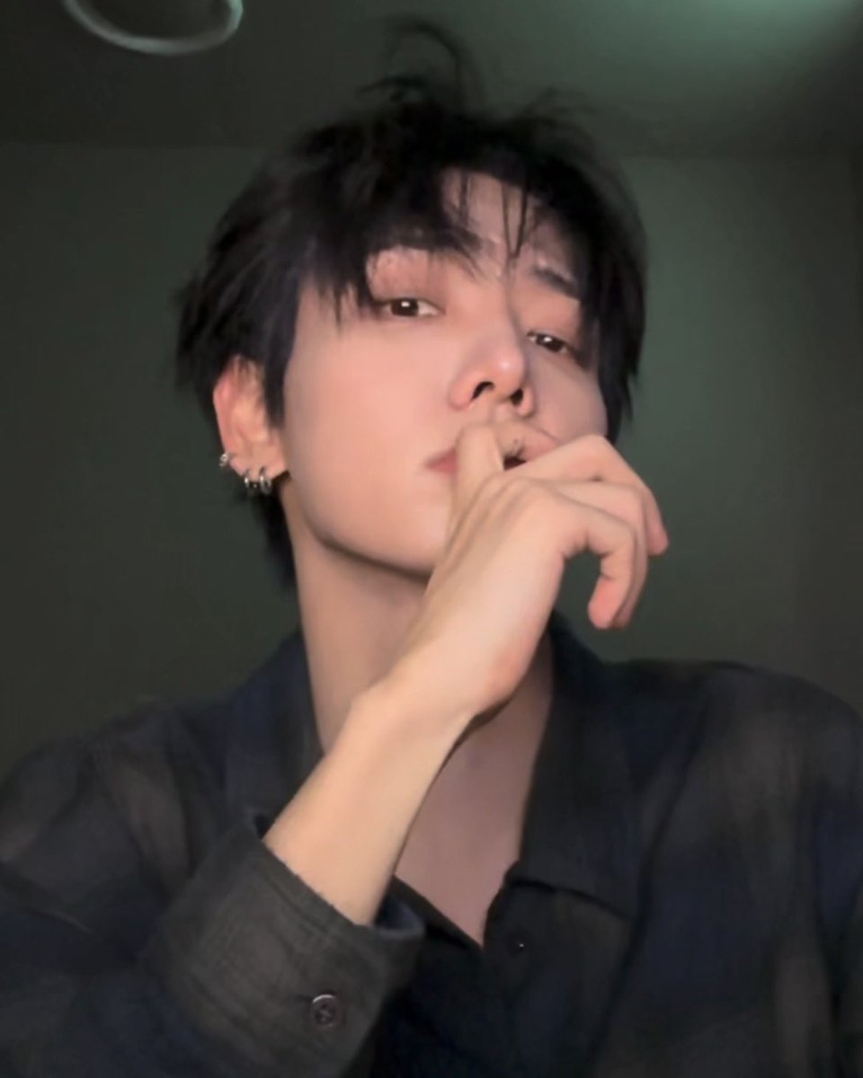 알라뷰쏘명즈🐾 tweet media