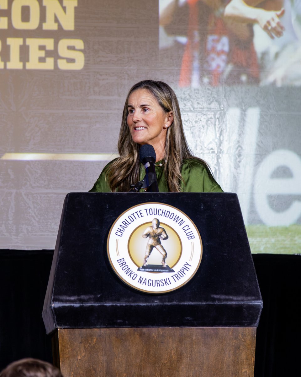 carolinaascent's tweet photo. Women’s sports on the rise 🌄

As a proud sponsor of the Charlotte Touchdown Club, it was an honor to introduce our keynote speaker and USWNT legend, Brandi Chastain. Thank you to the @CTouchdownClub for bringing together Charlotte’s incredible sports community. https://t.co/pOYtkcttKM