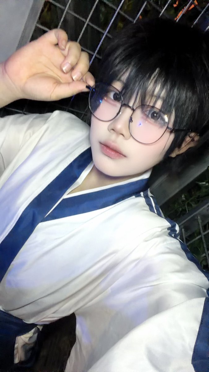 wbxhzl2's tweet photo. 7코페 양일 
토요일 신ㅍrㅊ!
일요일 긴토ㅋ!로 다녀왔습니다
🔥은혼🔥 정말 사랑하고
닥터스톤 네가죽어 좋아합니다🥹
전국권이며 8부일페 8서코 8일페 등…
저와 행사에서 만나실 분 구해요!!
알티 위주 너무 어리지 않으신 소수분들 찾아갑니다☺️
#코스어_𝕏트친소 #코스어_𝕏친소 #코스어_트친소 https://t.co/Hxtcxn7s5P