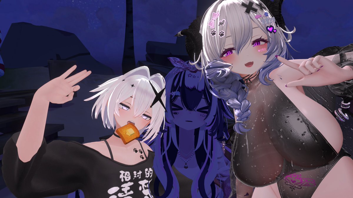SUIS_VRC's tweet photo. 光のふうちゃみと闇のすい>< https://t.co/j1dlvR2ti7