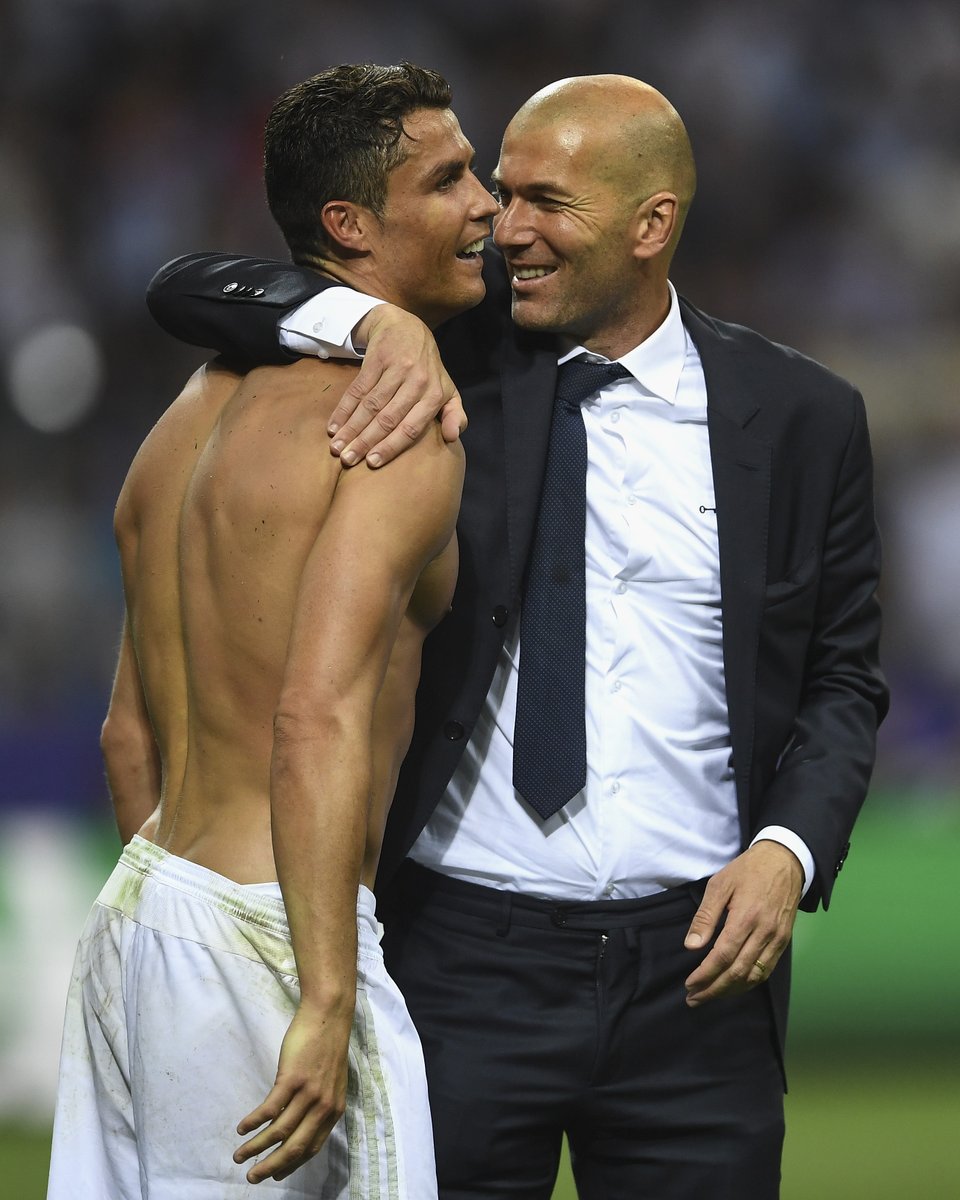 ChampionsLeague's tweet photo. 🤝

#UCL https://t.co/a7jbMJywzu