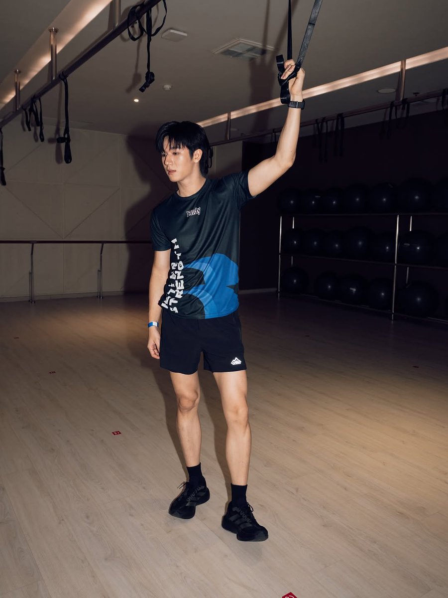 MoslhongUNverse's tweet photo. @mos_psl 2026.07.27 | moslhong IG Update

มีแบงค์อยู่มอสไม่เหนื่อยเลย🥵

@mos_psl #moslhong 
#MosBank #BetterWithBirdy 
#BirdyBuddyคู่หูตื่นแคล https://t.co/yMvgpcDqjQ