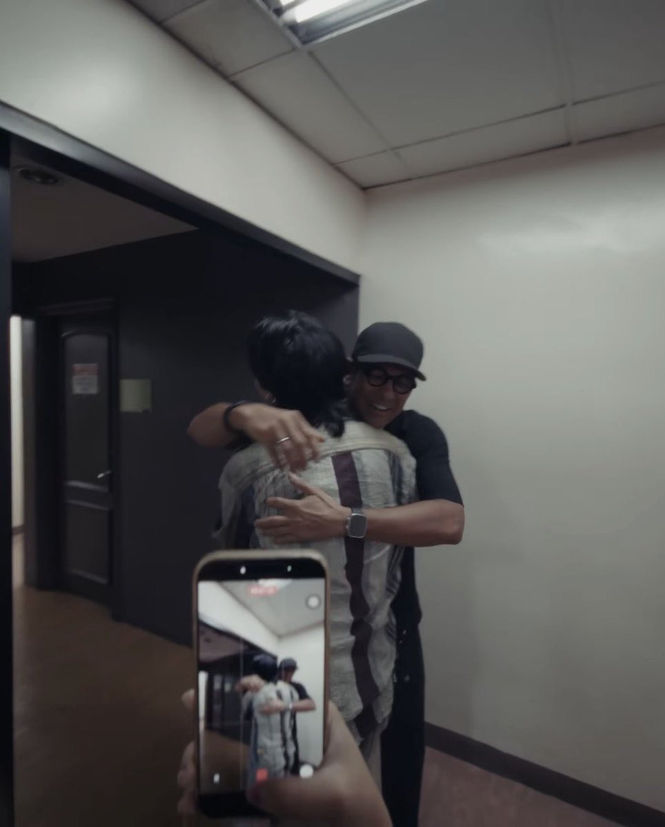 olbapologist's tweet photo. This moment with Sir @GaryValenciano1 🥹❤️

https://t.co/i6qEzdzAtY

USAD MUSIC VIDEO
@imszmc #PABLO
#USAD https://t.co/LX0auK0VJZ