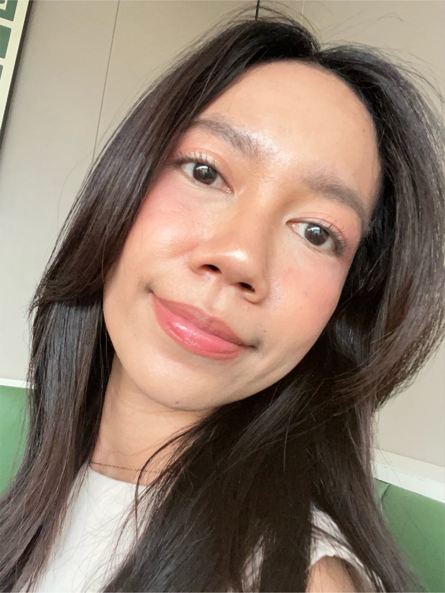 elly tweet media