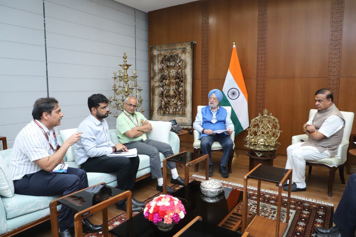 HardeepSPuri's tweet photo. Very happy to welcome Assam CM, Shri @himantabiswa Ji in my office today.
We had productive discussion on the state’s energy sector and the pivotal role being played by Assam in advancing India’s energy future. India’s North East Region, including Assam, will continue to be a key driver in realizing the vision of #ViksitBharat under the visionary leadership of PM Shri @narendramodi Ji.

@PMOIndia @PetroleumMin @CMOfficeAssam @mygovassam @PIB_Guwahati @PIB_India