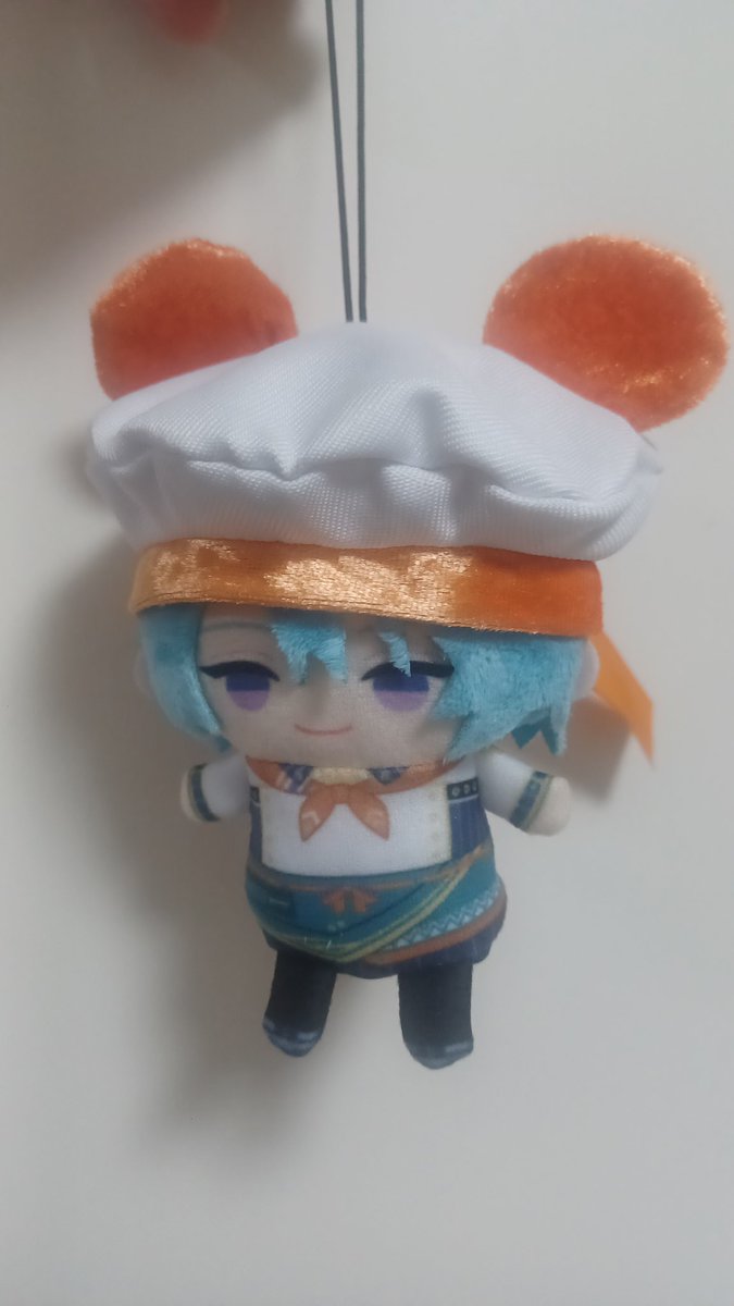 Minato9478's tweet photo. 渚トラウト…あなた、違和感ないね…
ディズニーストアのランダムポンチョ、色見た瞬間に似合うだろうなと思ったよ… https://t.co/qEMb4wZXRW