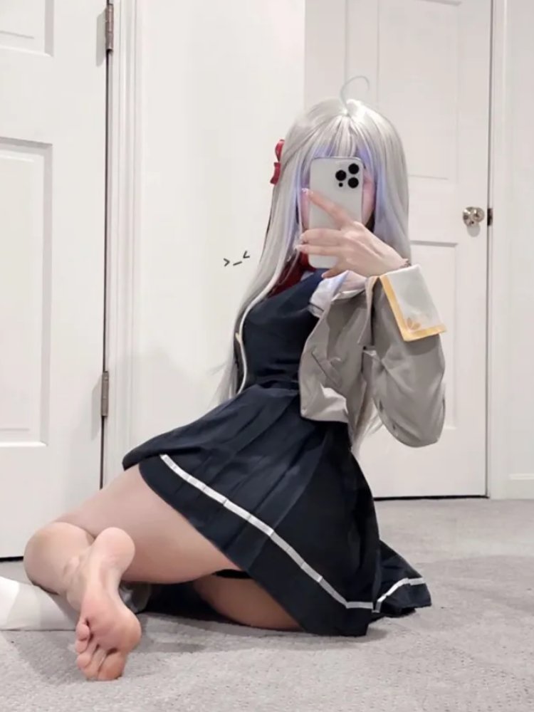 GreggRedmota7c's tweet photo. ロリ好きに刺さる体らしいです♡ https://t.co/36Aw6Wx4gq