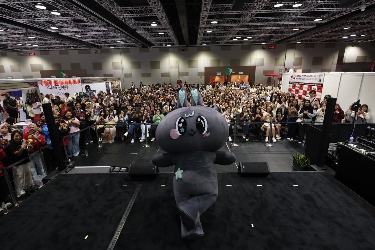 WinmetawinO's tweet photo. 🐰💚✨

METAA 1ST IN MALAYSIA

#METAA
#JapanExpoMalaysia2026
#JapanExpoMalaysia2026xGMMTV https://t.co/FB24zOkqP1