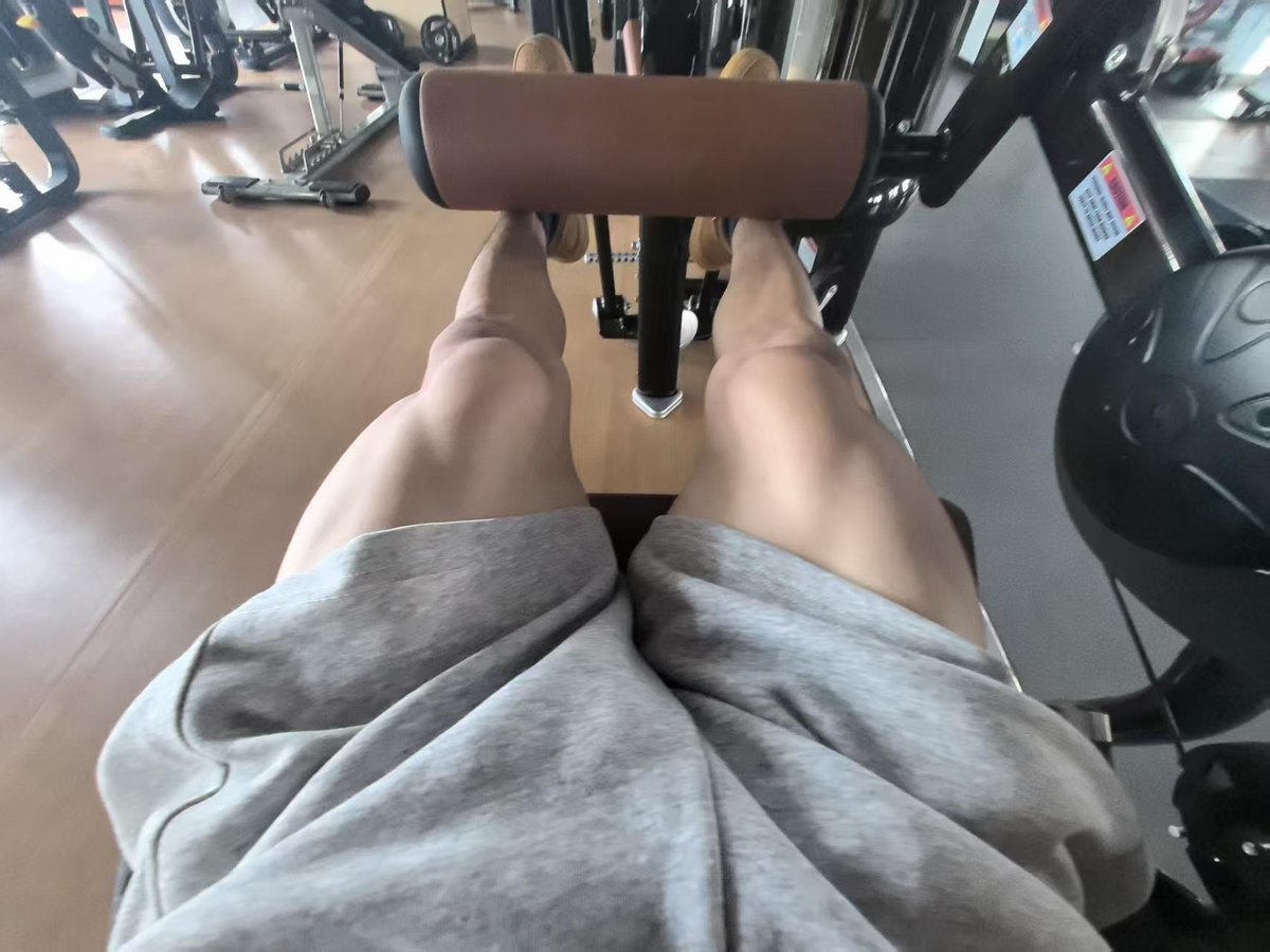 psyker0000's tweet photo. 又做完一个项目，奖励自己练个腿，在奖励自己练腿后的一人食 https://t.co/UQP8NP9YWM