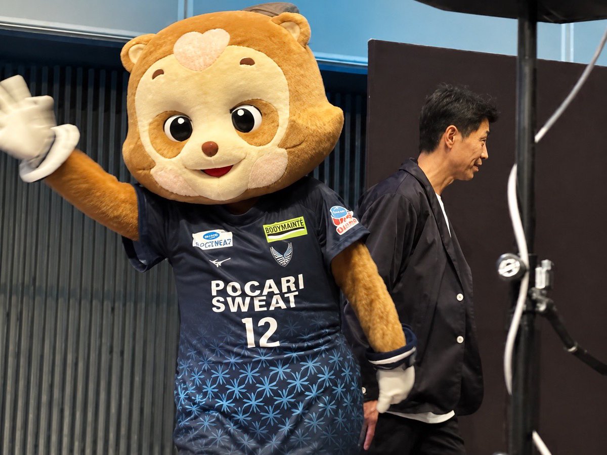 boc_abee's tweet photo. 純真の2ndユニ良すぎる🥹
こっちにするべきやったか、、

しっぽ見せてくれるヴォルタくんの立ち姿かっこよきやし、ティスちゃんは可愛い🥰 https://t.co/xltj0YEVkx