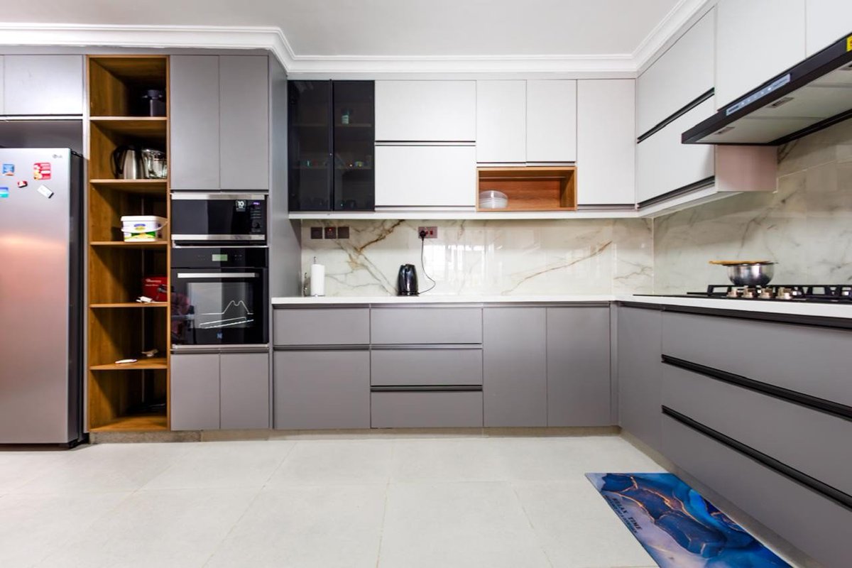 Charles_Barake's tweet photo. Final Outcome🔥🔥
Our goal was to turn an ordinary space into a kitchen that feels intentional, functional and beautiful. 
✳️Here’s how the journey went. 👇🏾 https://t.co/zHhlrxyfGo