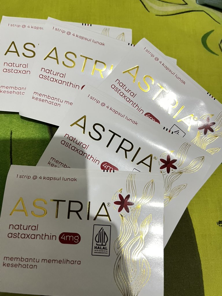 onmymark_eu's tweet photo. yang wajib dibeli setiap abis gajian
https://t.co/gSBTunLLNa https://t.co/A3U3E1EDz5