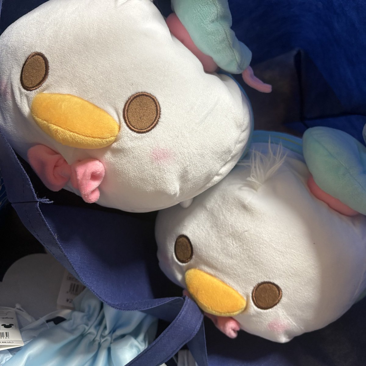aica1412's tweet photo. ディズニーストア　夏祭り　くじ　交換

(譲)ツムツム　ドナルド２個
　　ドナルドタンブラー　4個
　　���の他写真参照

(求) 圧縮ポーチ、ボトルなど日用品中心に
　　なんでも検討！
　　(ぬいぐるみ、フィギュア以外)
　　ベイマックス、マリーちゃん、ズートピアなど

札幌手渡し交換 https://t.co/eUHhsYgnR7
