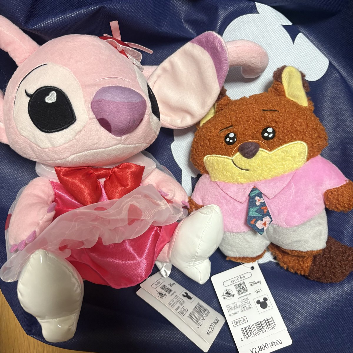 aica1412's tweet photo. ディズニーストア　夏祭り　くじ　交換

(譲)ツムツム　ドナルド２個
　　ドナルドタンブラー　4個
　　���の他写真参照

(求) 圧縮ポーチ、ボトルなど日用品中心に
　　なんでも検討！
　　(ぬいぐるみ、フィギュア以外)
　　ベイマックス、マリーちゃん、ズートピアなど

札幌手渡し交換 https://t.co/eUHhsYgnR7