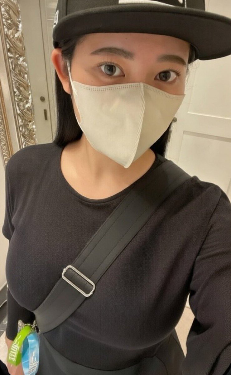 urabatou's tweet photo. うちで妄想とか長文セクハラdmに送ってください、♡
許可いらないです、、
お尻とか胸大きいと思います♡

#オナペ　#裏垢女子　#裏垢男子と繋がりたい https://t.co/mvuzmTjNQi