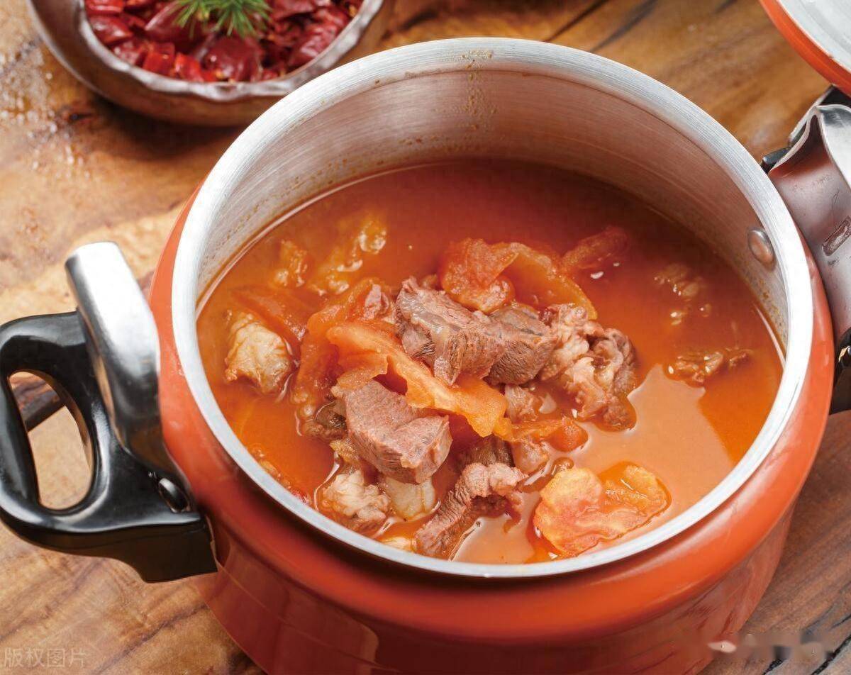 MeaghanHalpsy's tweet photo. Craving bold, vibrant flavors Try our new Indonesian rendang tonight! Slow-cooked beef in rich coconut-spice sauce—absolute taste explosion https://t.co/CnSstvsPlt