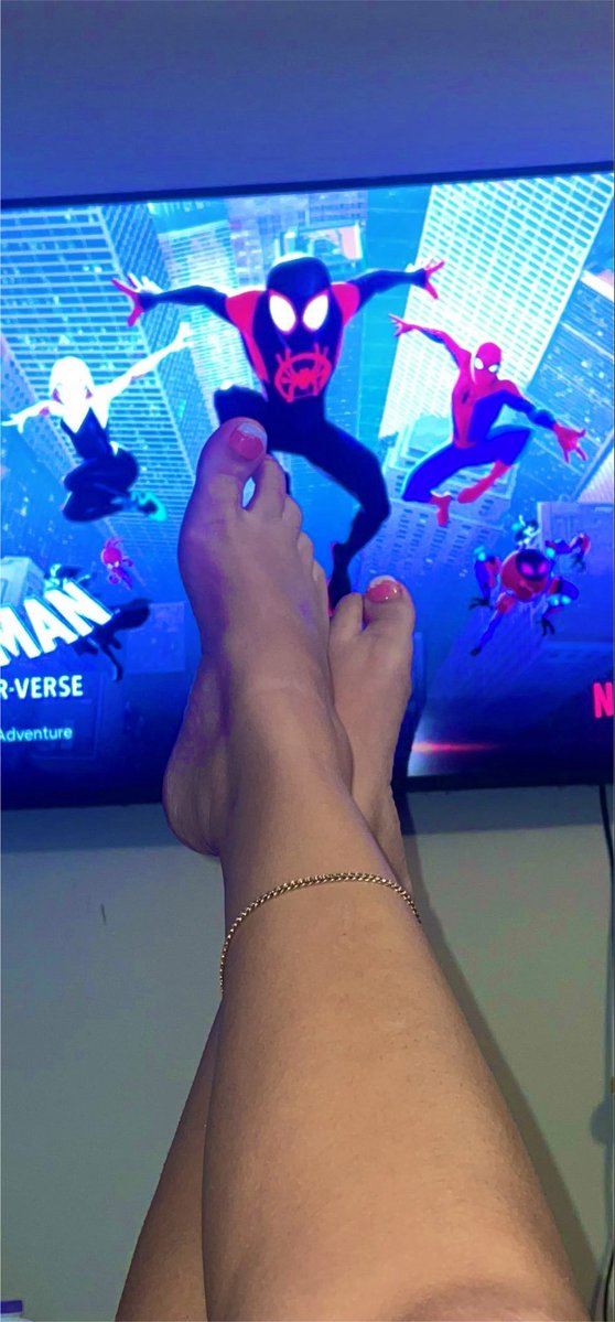 _GoddessExoticc's tweet photo. Good morning ☀️ it’s a new week, a busy one at that so let’s start with my coffee and have a great day. 

Findom Finsub toes feetfetish worship https://t.co/MbVeebtk5F