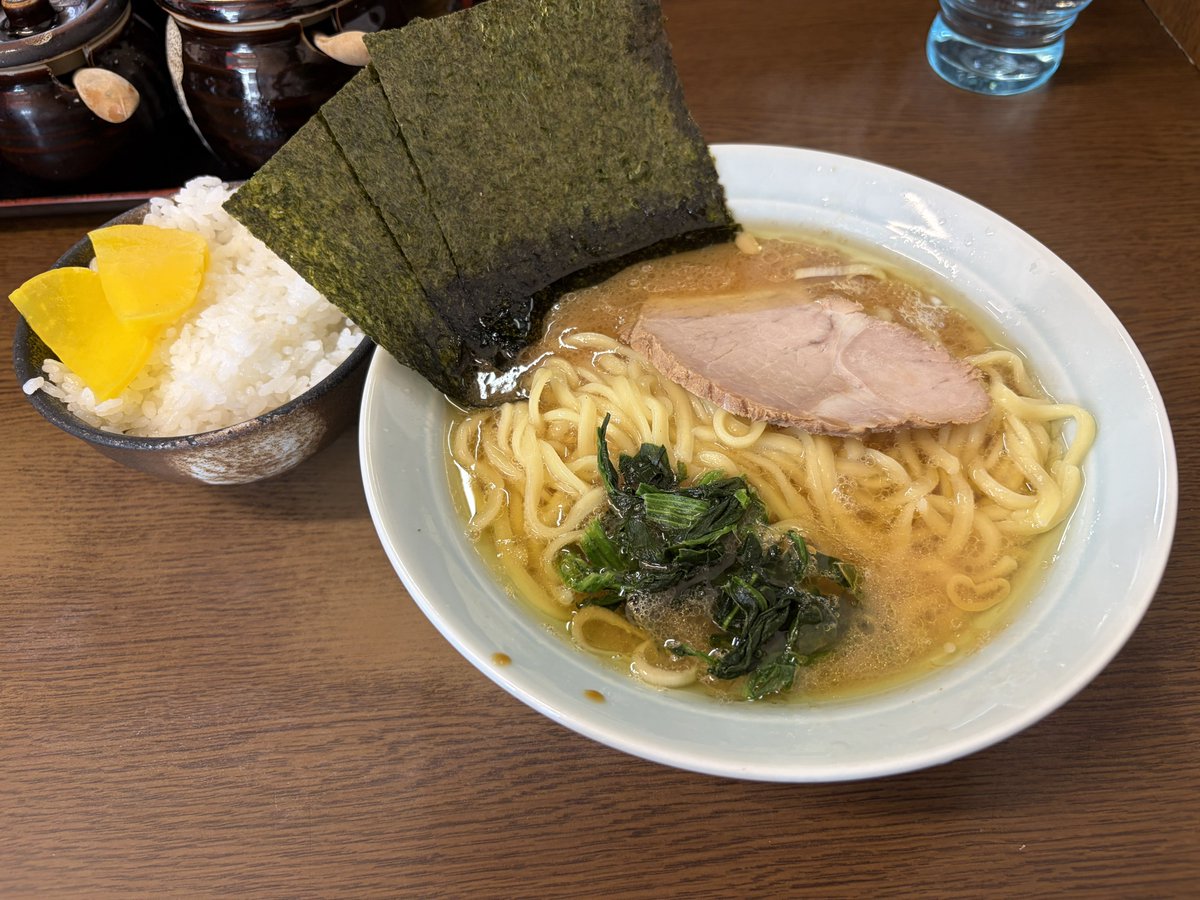 uma_vxx's tweet photo. 寿々㐂家

ナンバーワン

宇宙人が地球にやって来て
「この星で一番美味いものを出せ
さもないと皆殺しにする」

という状況で自信を持って出せる！

勝負できる、地球代表の一杯！！ https://t.co/zavjPaLH12
