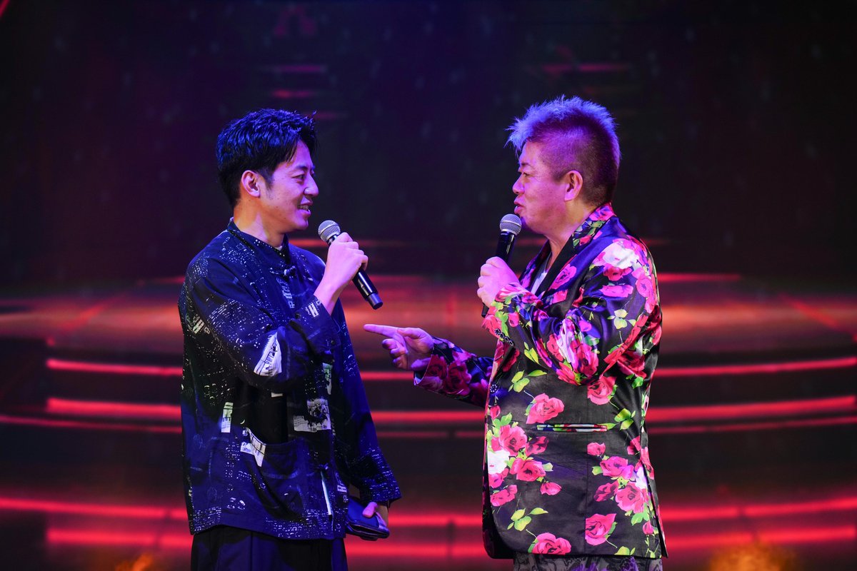 crazymuscle_jp's tweet photo. ── DAY4 GUEST REPORT ──

FINAL STAGE.

10公演目、千秋楽。

シークレットゲストは…

西野亮廣
@nishinoakihiro 
最後の最後まで予測不能。

会場中が熱狂に包まれ、最高のフィナーレとなりました。🔥

全10公演、ご来場いただいた皆さま、
そして応援してくださった皆さま、
本当にありがとうございました！

📍座・グラン東京（東京・新橋）
@takapon_jp
#crazymuscleshow