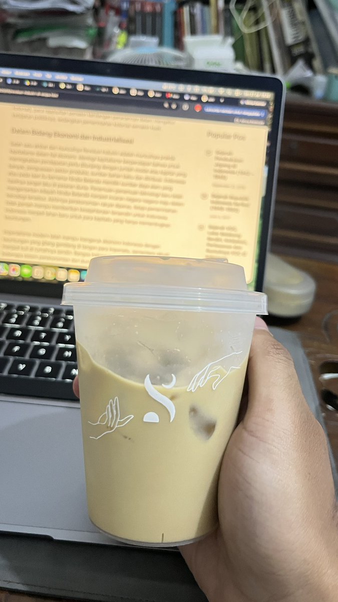 cffelattte's tweet photo. Udah lama ga minum kopi nya sinaran. Iseng cek sopi lumayan dpt 17.500😭 https://t.co/FUfKim7Yti
