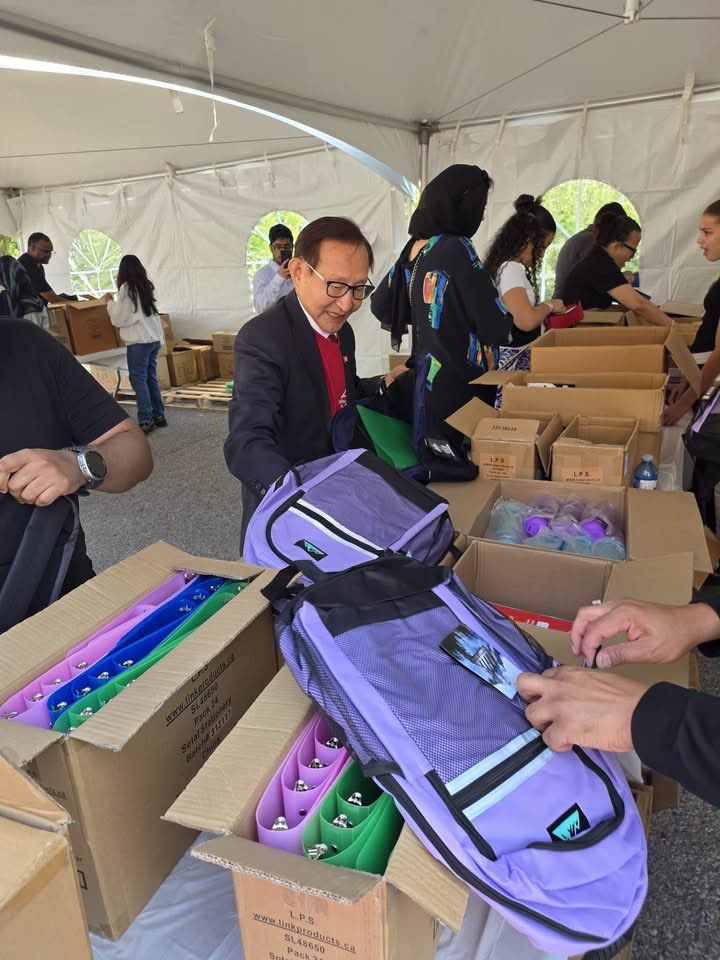 RaymondChoPC's tweet photo. Joined @MWCanadaorg’s Fill-A-Backpack 2026 event in #ScarbTO this past Saturday, bringing our community together to support students this #BackToSchool season.

#Shukran to the volunteers and partners preparing 3,000 backpacks and helping students succeed. Jazakallah-khair!✏️📚🎒 https://t.co/CyBxJjYpbv