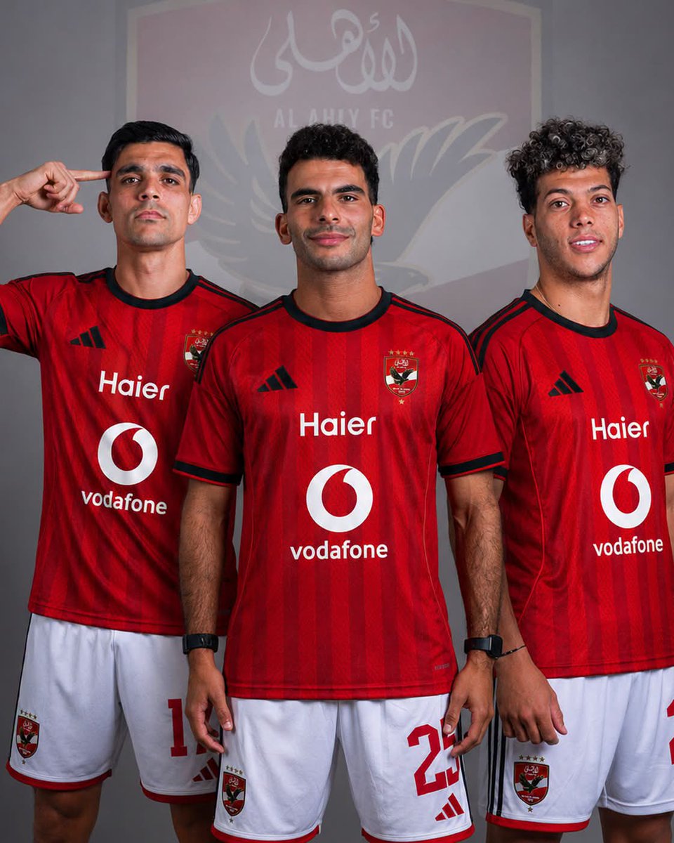 zizo25o's tweet photo. قميص الأهلى استثنائى 🦅🥰 https://t.co/cMKLNDv4De
