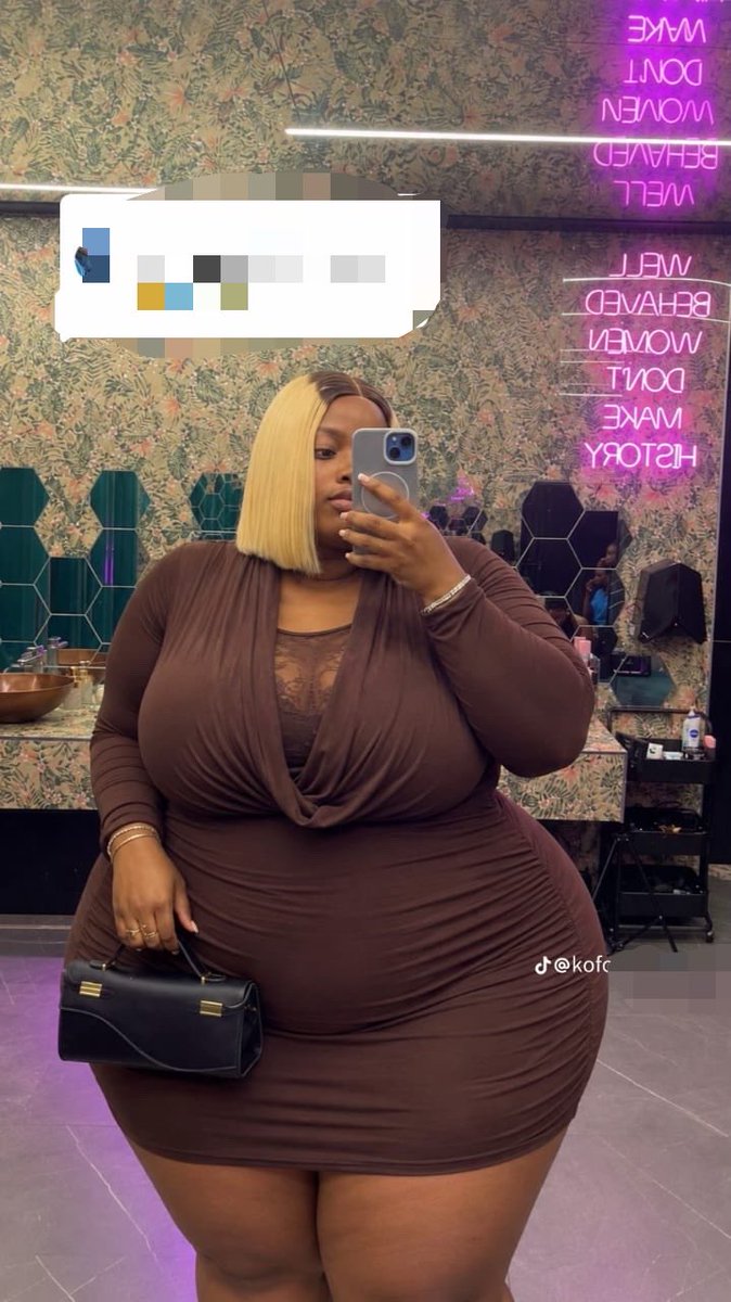 CHARMAINE45217's tweet photo. No man on this app can bag her 💯💯💯 https://t.co/twub2VrYHH